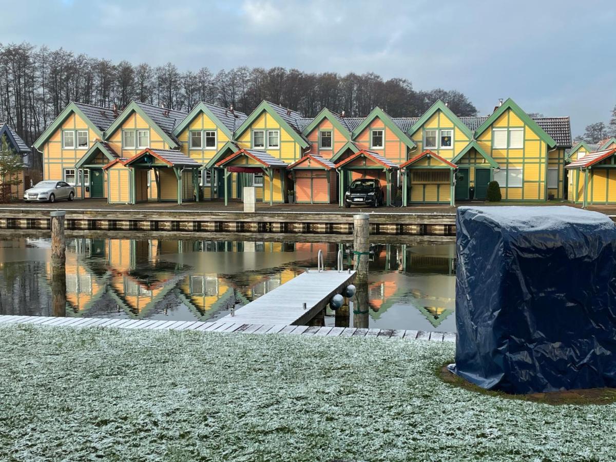 Ferienhaus Mit Bootssteg Am See In Rheinsberg Exteriér fotografie